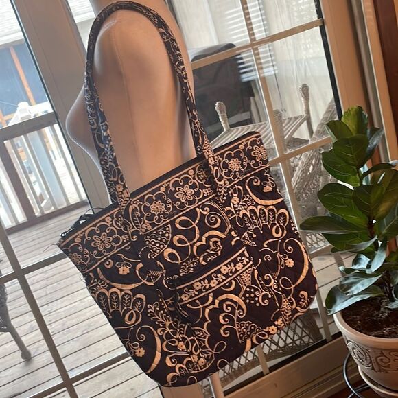 NEW. Vera Bradley Twirley Birds Zip Top Tote Bag - Picture 1 of 4